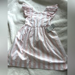 New Nordstrom girls dress. Cute back bow.